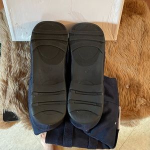 Navy blue winter boots